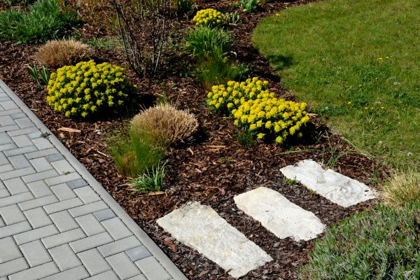 Garden Mulch Installation in Lawrenceville